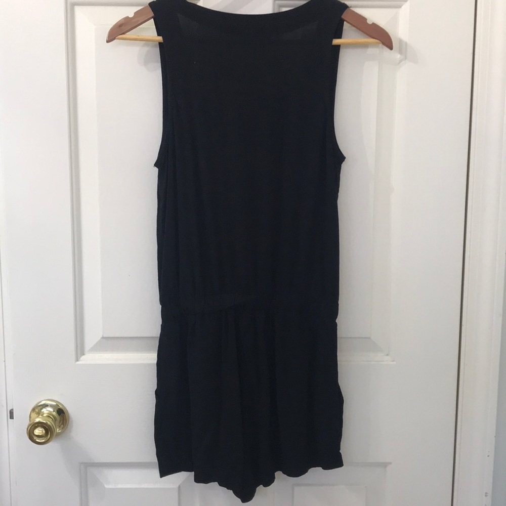 Black sleeveless romper with tie - Picture 2 of 2